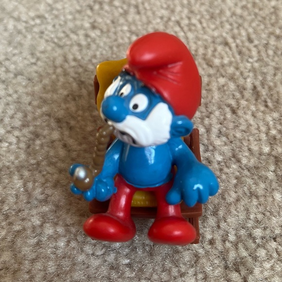 Vintage Collectible Schleich Papa Smurf with Pipe in Rocking Chair Action Figure - Picture 3 of 12